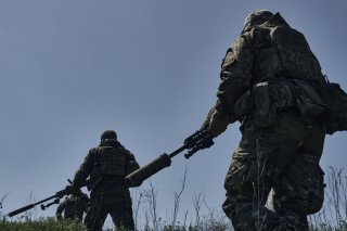 Le président ukrainien limoge tous les commissaires militaires chargés du recrutement suite à une enquête anti-corruption (image symbolique).